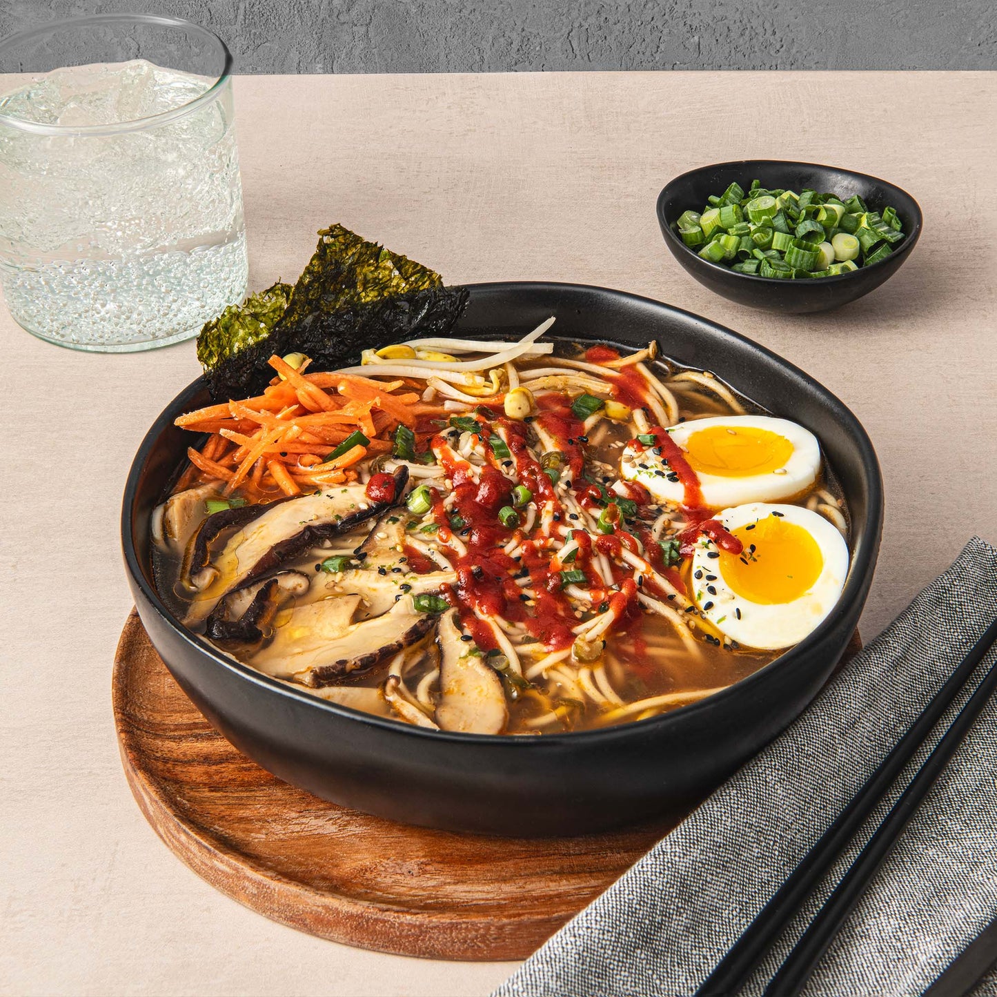 Frank's RedHot® Sriracha Squeeze Sauce. 12 fl oz