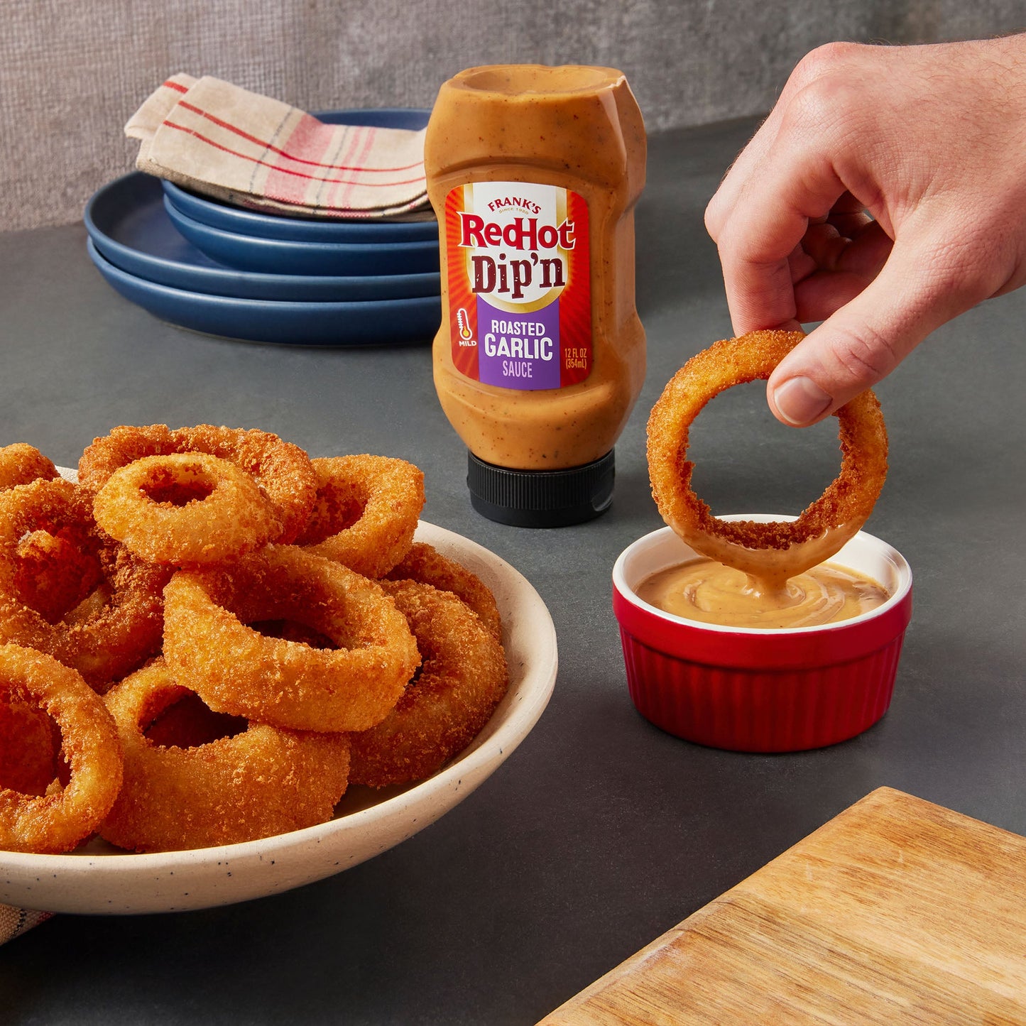 Frank's RedHot® Roasted Garlic Dip'N Sauce. 12 fl oz